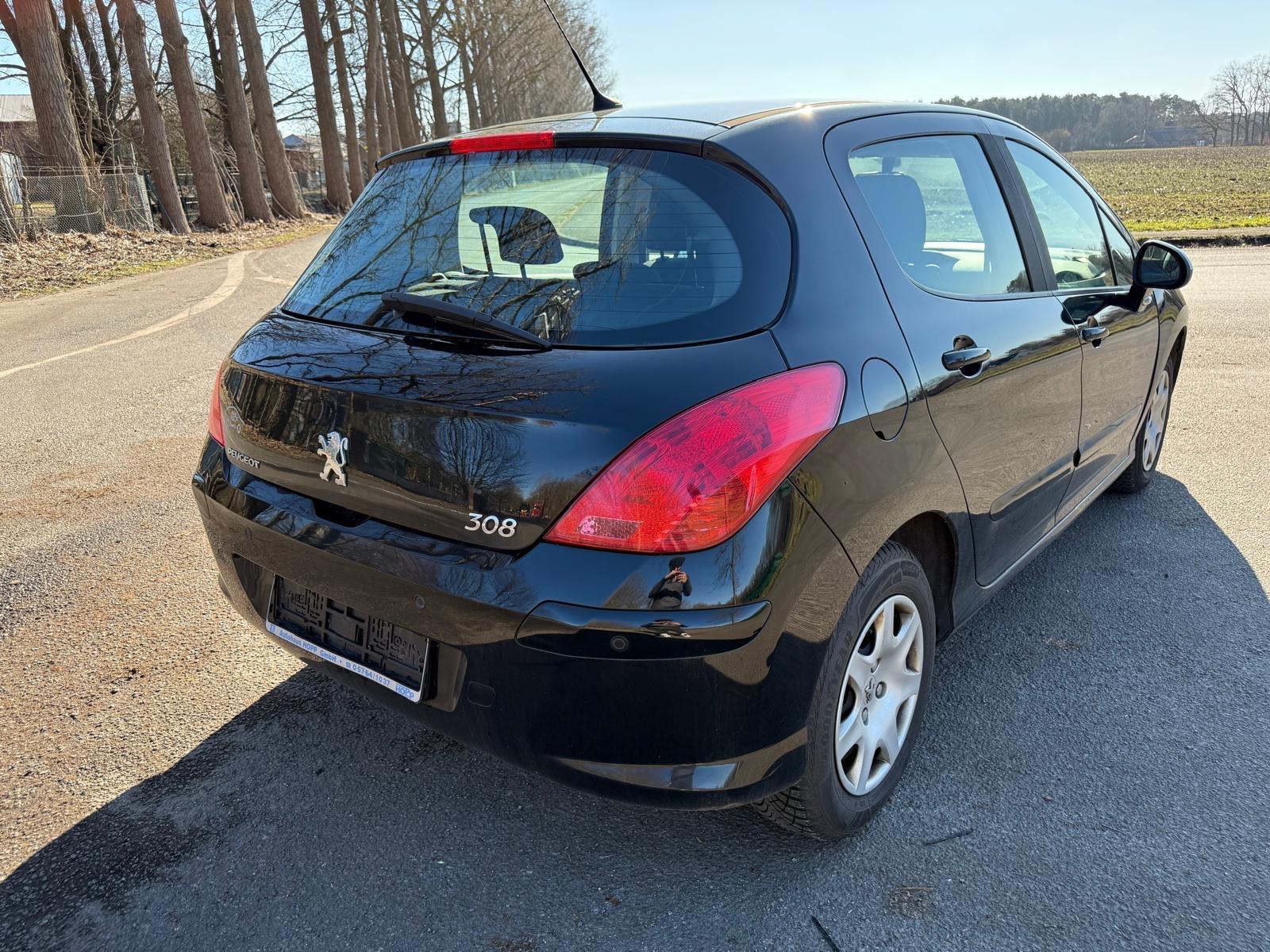 Peugeot 308 Lim. 1.6 Tendance