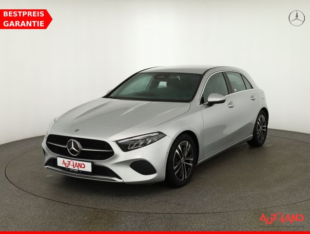 MERCEDES-BENZ A220d Progressive LED Navi Sitzheizung Kamera