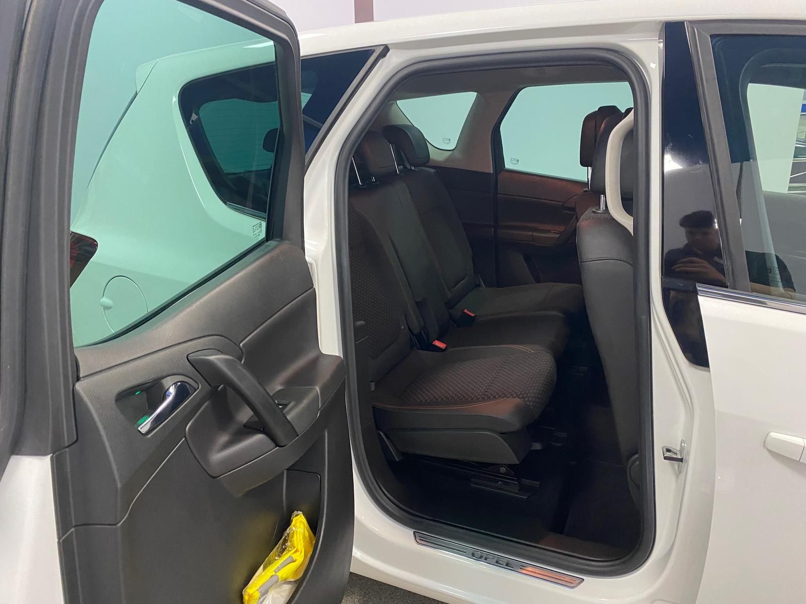 Fahrzeugabbildung Opel Meriva 1.4 16V Turbo Innovation+NAVI+KAMERA+PDC