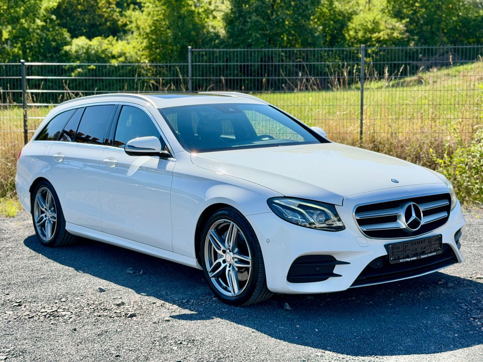 Mercedes E 220 - 1
