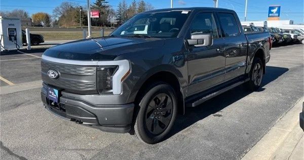 Ford F 150 Lightning Lariat ( Extended Range) MY24