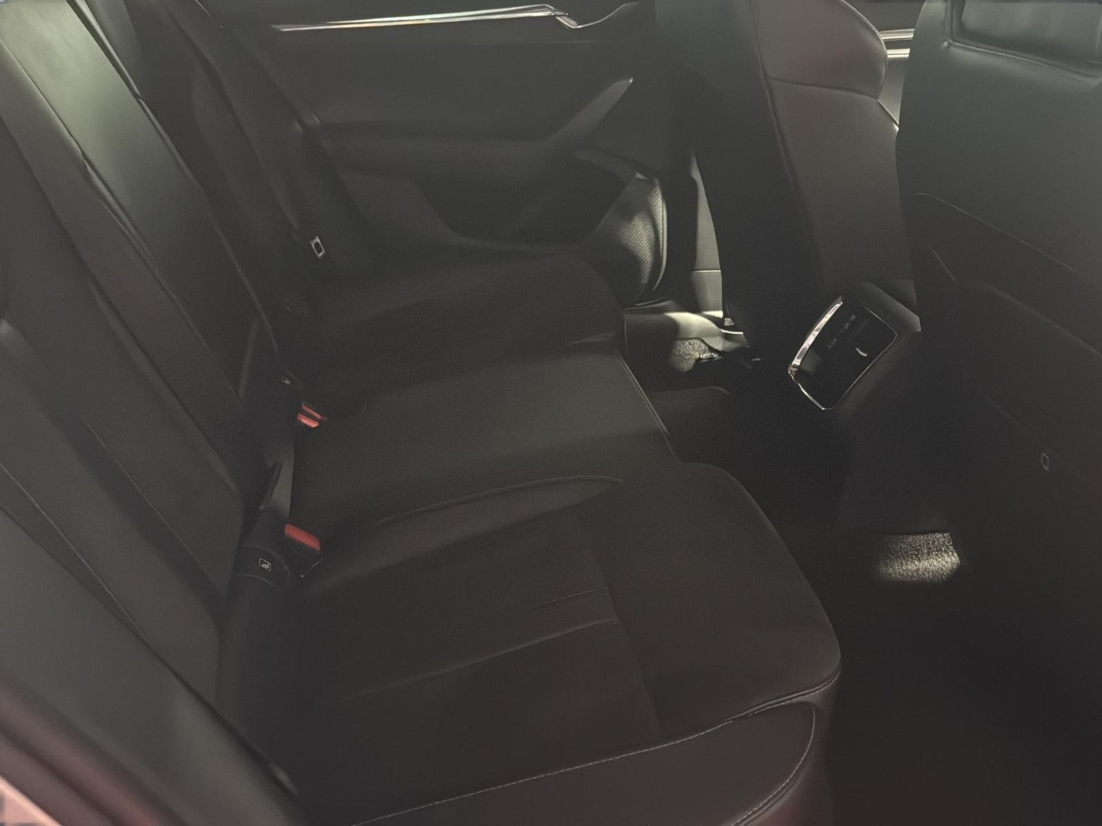 Fahrzeugabbildung SKODA Octavia Combi First Edition/ unfallfrei/ AHK