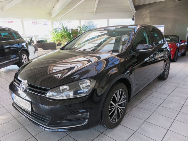 Volkswagen Golf VII Lim. Allstar*Navi*PDC*ACC*PDC vo/hi*