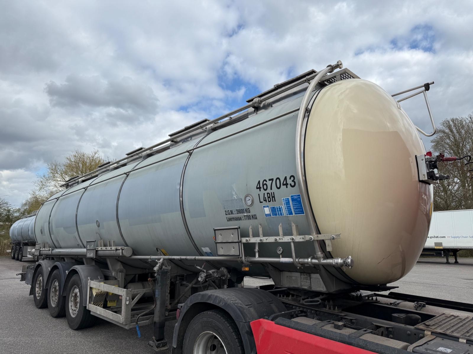 Feldbinder 3 Kammer 34m³ ADR. Standheizung !