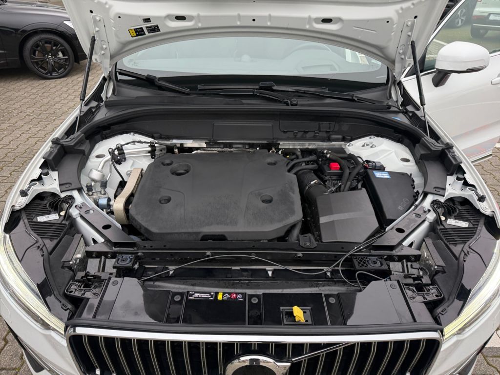 VOLVO XC60 B5 D AWD Ultimate Bright,B&W,AHK.STH Polest VOLVO XC60 B5 D AWD Ultimate Bright,B&W,AHK.STH Polest