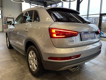 Audi Q3 design quattro *BI-XENON*PDC*NAVI*SHZ*MFL*LED