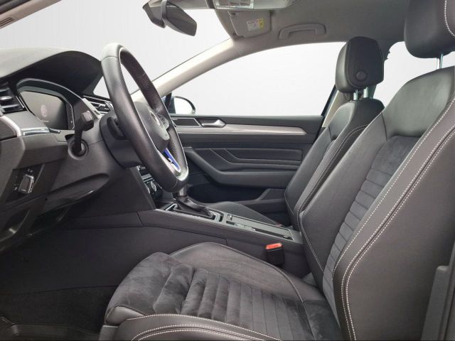 PASSAT VARIANT GTE 1.4 TSI IQ.LIGHT+CAM+DYNAUDIO