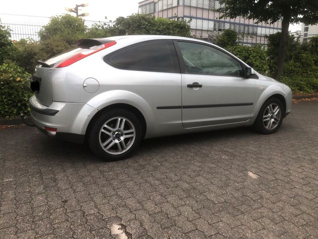 Ford Focus 1.4 Tüv 4/2025 - Klima - Alufelgen