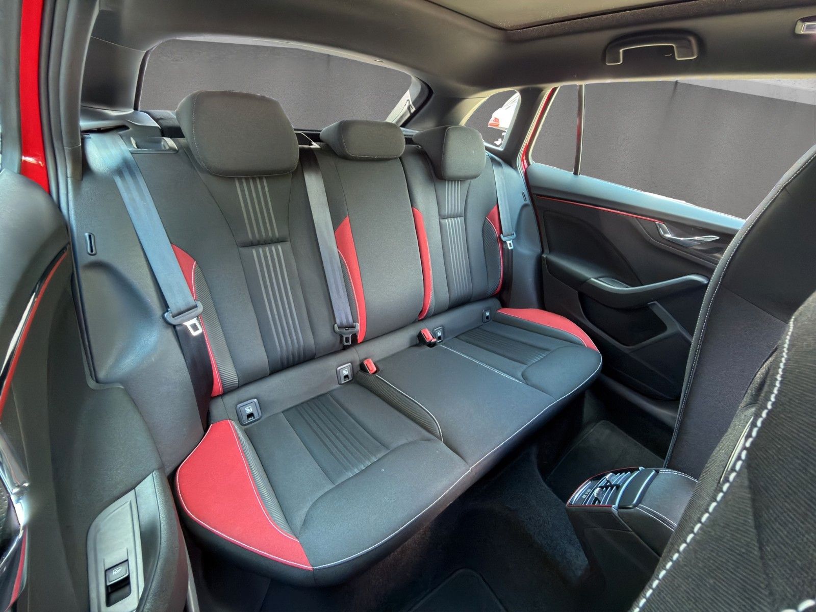 Fahrzeugabbildung SKODA Scala Monte Carlo*ViCo*Pano*Kamera*PDC*Navi**