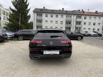 Mercedes CLA 200 Shooting Brake - 4