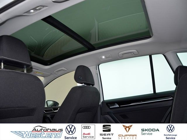 Fahrzeugabbildung Volkswagen Golf Sportsvan Highline 1.4l TSI 110kW DSG Pano