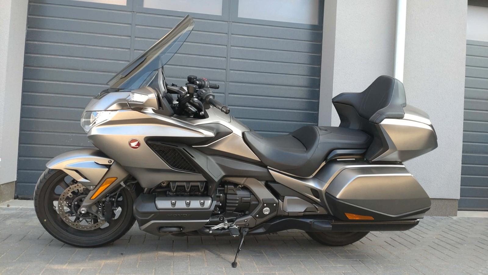 Honda GL1800 Goldwing  mit Topcase, LED, Lautsprecher