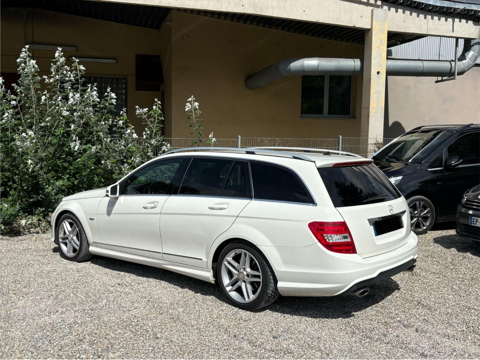 Mercedes-Benz C300 2012 — engine 2.987 cm³, 231 HP (170kW)