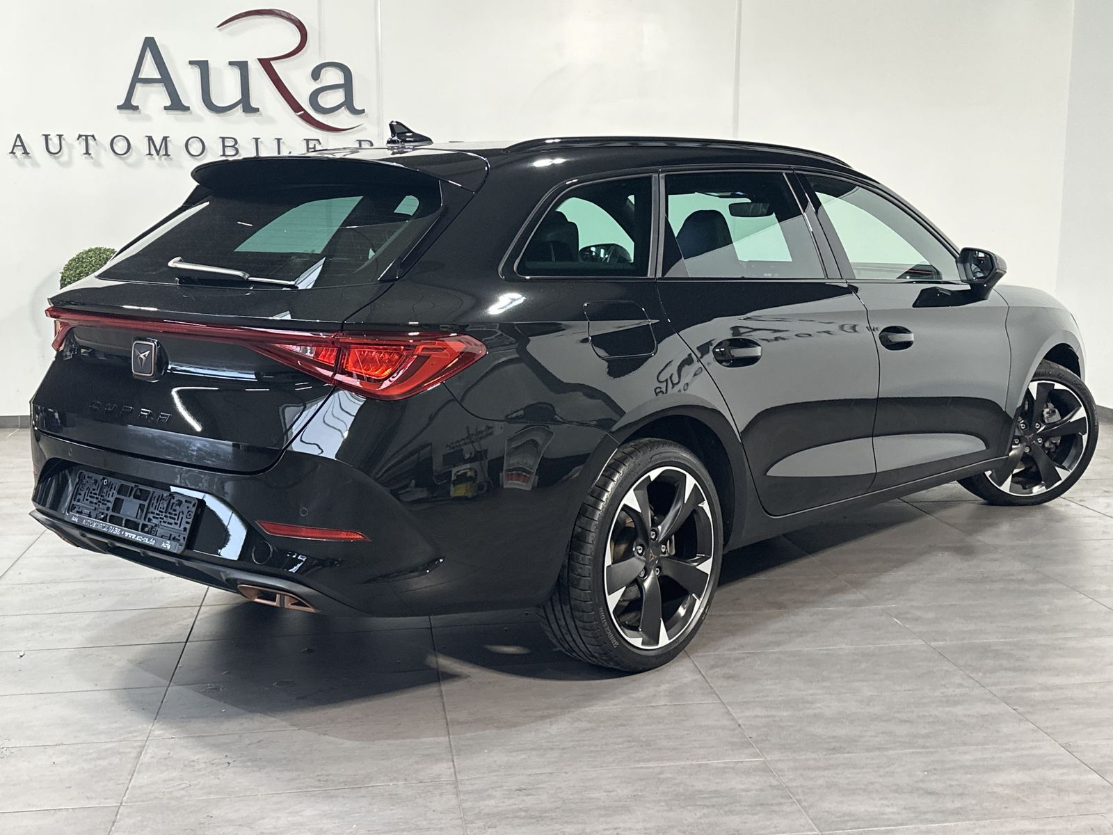 Fahrzeugabbildung CUPRA Leon Sportstourer 1.4 e-Hybrid NAV+LED+VCOCK+DAB