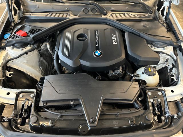 BMW 118 i Edition Sport Line Shad*LED*Navi*Leder*