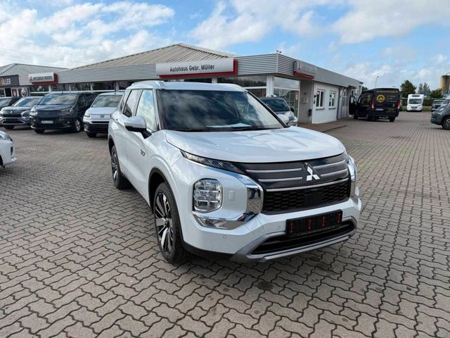 Mitsubishi Outlander Plug-in Hybrid Select 2.4