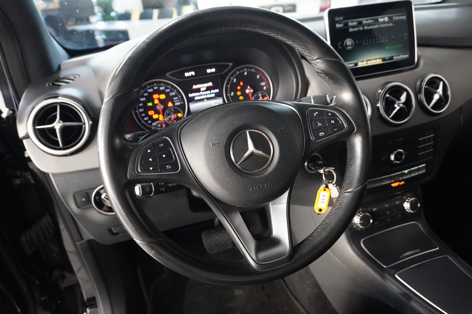 Fahrzeugabbildung Mercedes-Benz B 180 CDI STYLE NAVI/LED/KAMERA/SHZ/TEMP./PDC