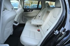 VOLVO V60 Cross Country D4 Pro AWD Leder Navi Cam LED