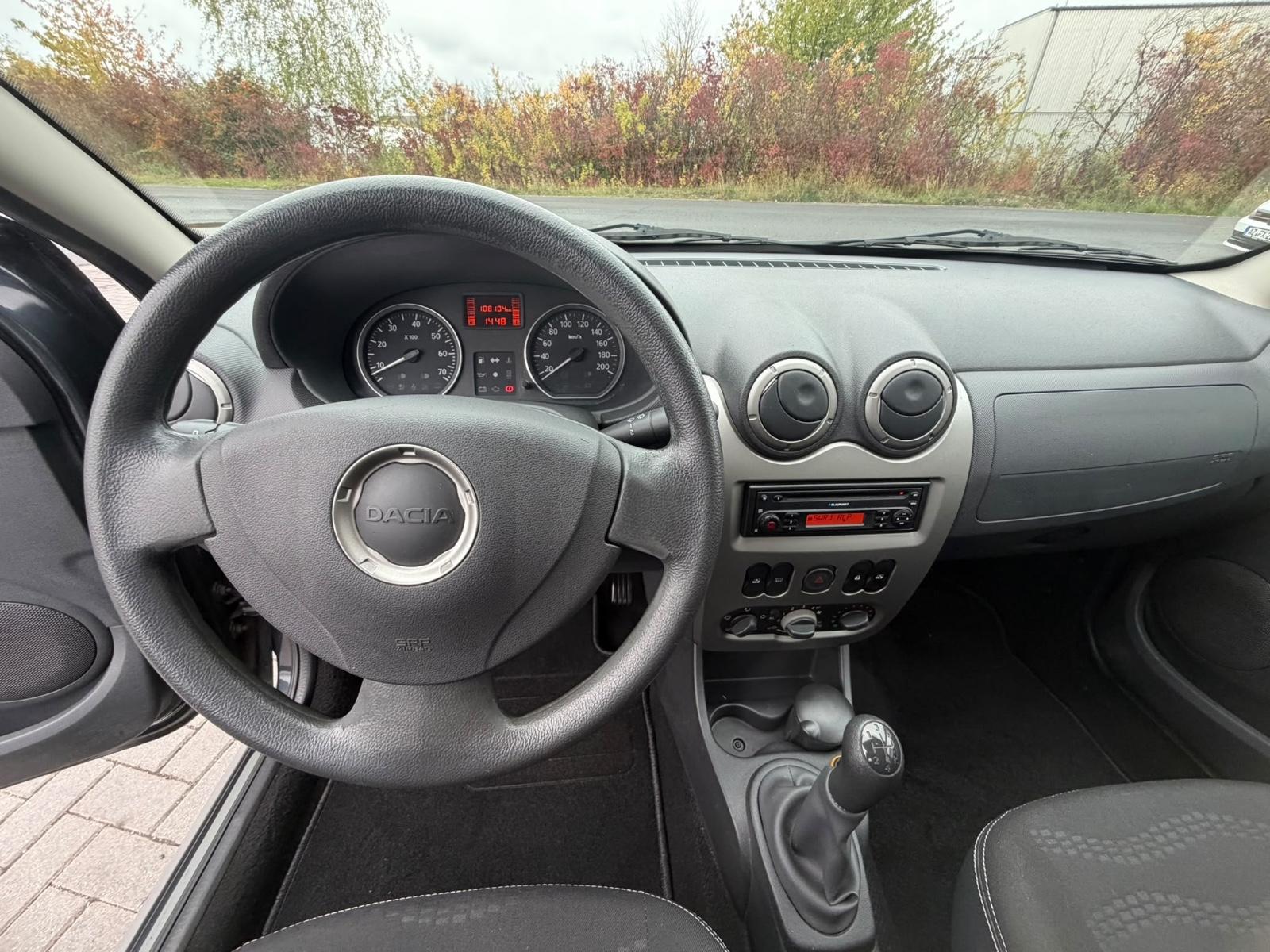 Dacia Sandero 2010 — photo 11