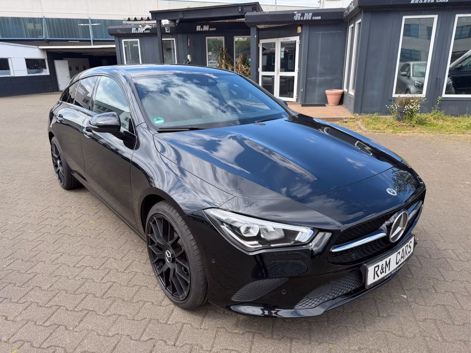 Mercedes-Benz CLA 200 Shooting Brake 2021 AMG Style Felgen 19
