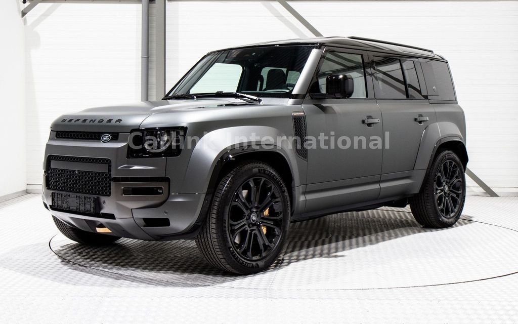 Land Rover Defender 110 OCTA P635 EDITION ONE -MATT GREEN-