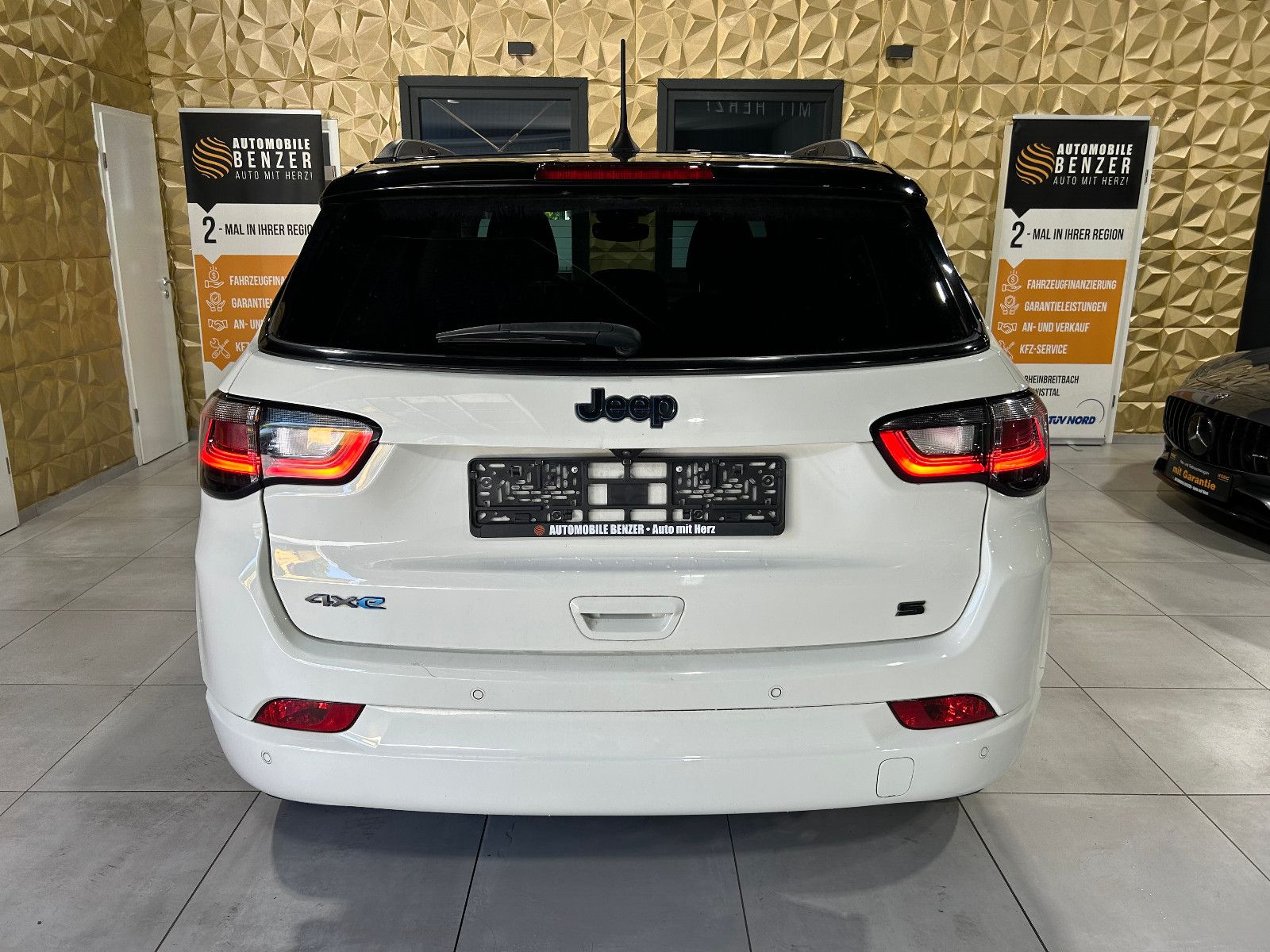 Fahrzeugabbildung Jeep Compass S Plug-In Hybrid 4WD/KAMERA/ACC/NAVI/DAB
