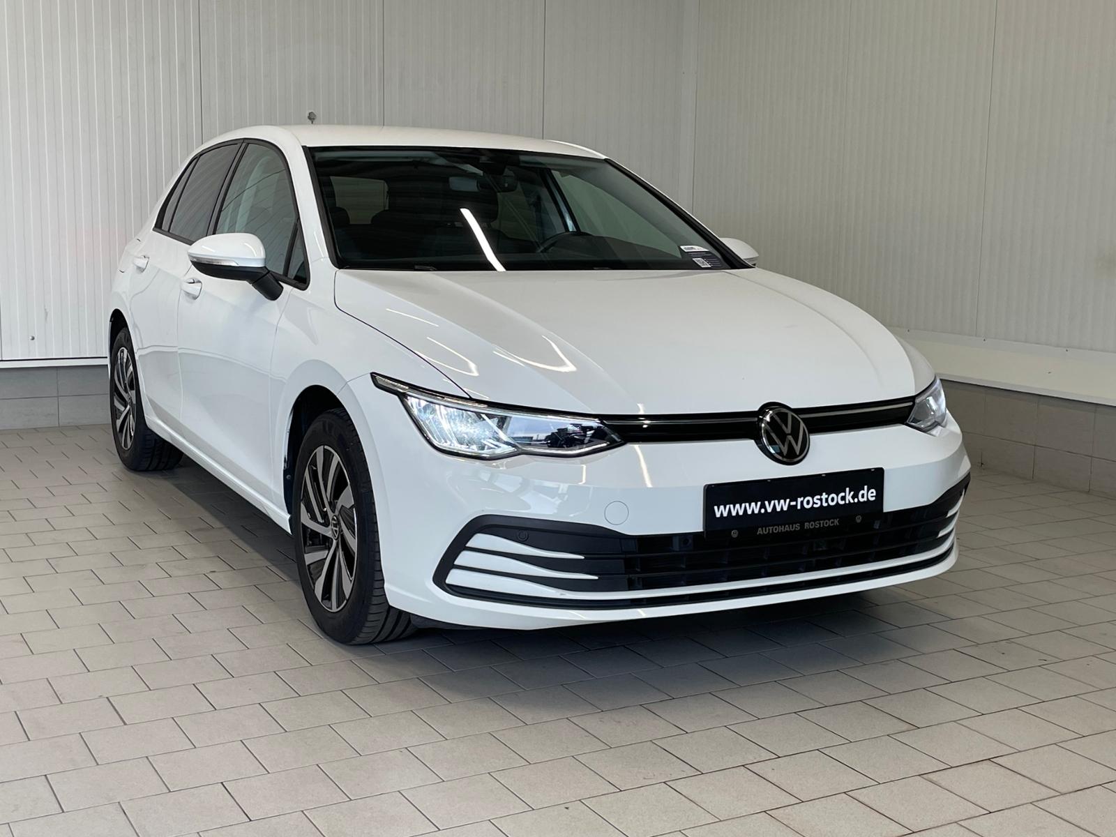 Volkswagen Golf VIII Life 1.0 eTSI DSG NAVI ACC SHZ, миниатюра 2