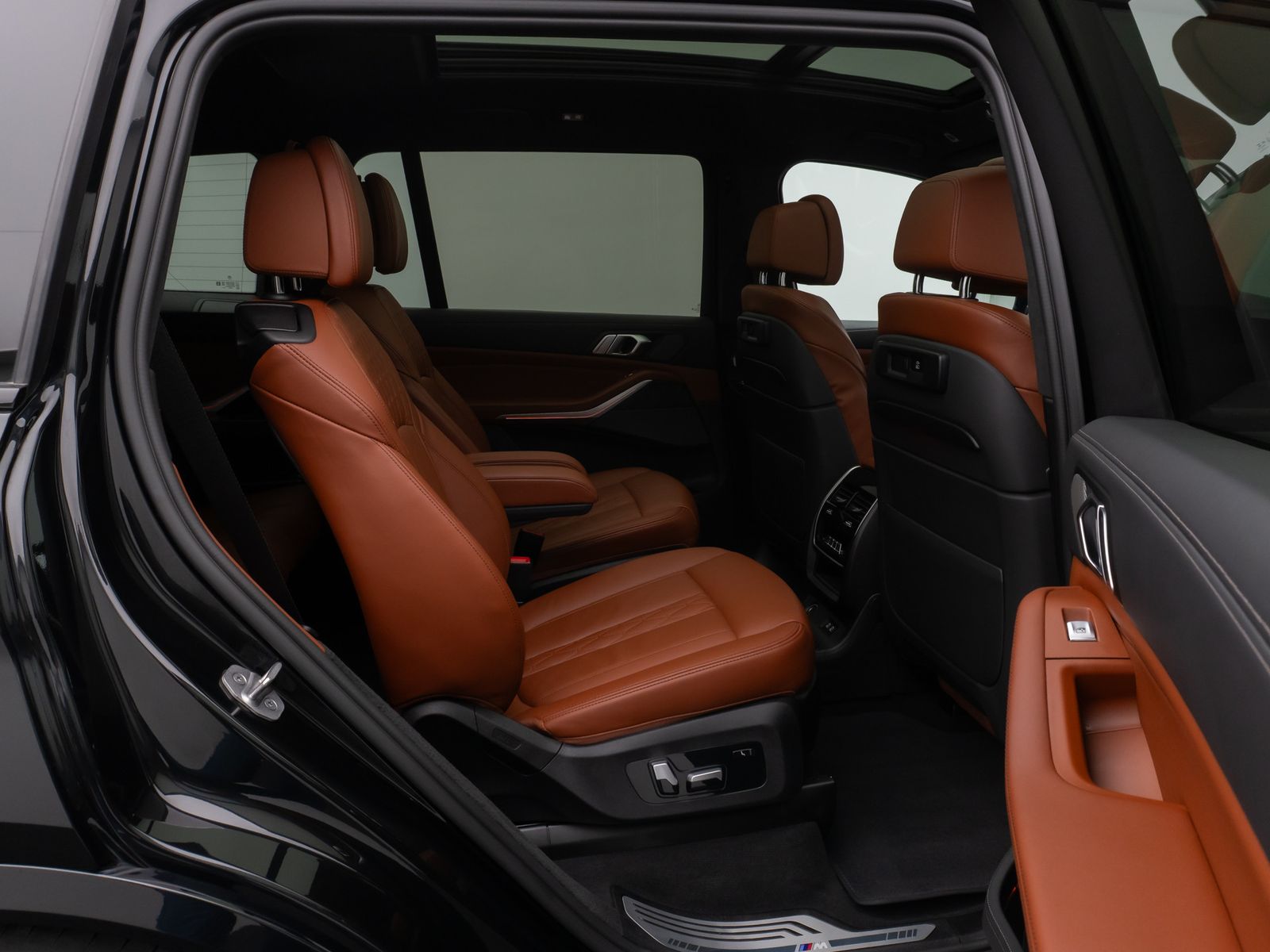 Fahrzeugabbildung BMW X7 M50i Panorama Laser 360°HUD H/K SoftCl 22Zoll