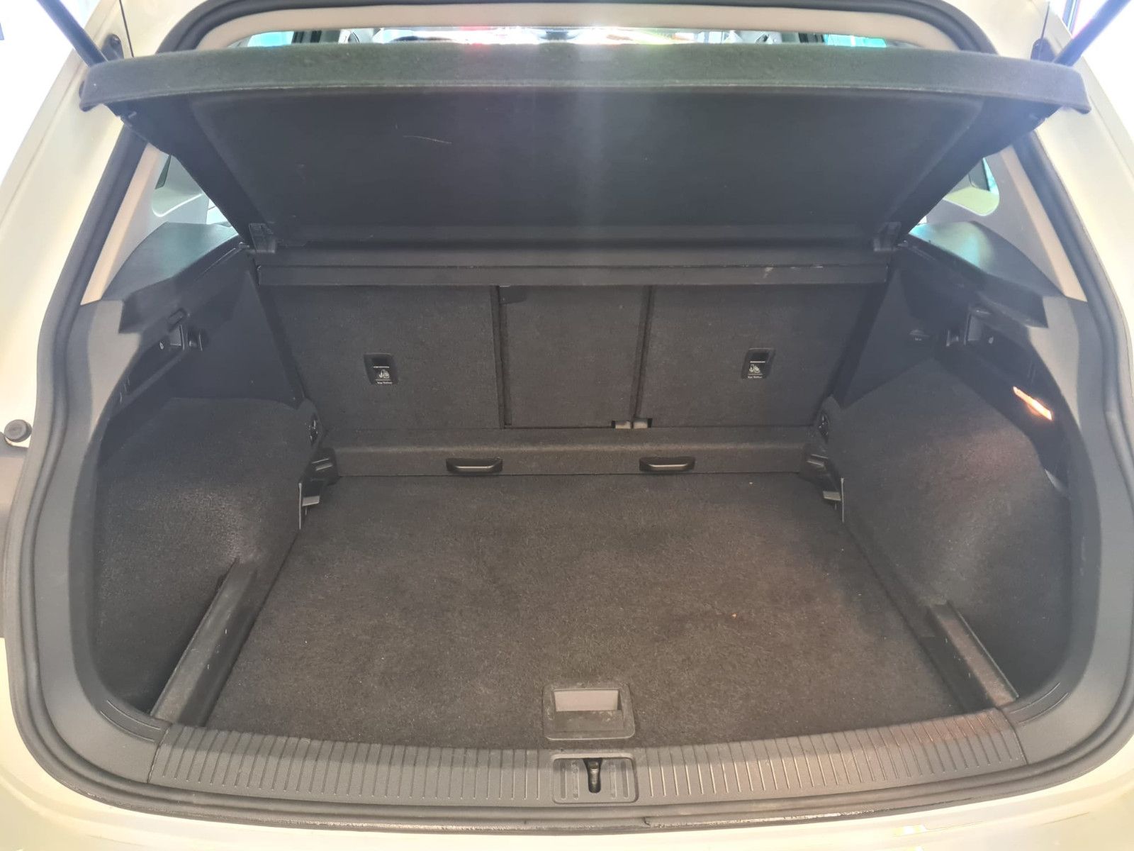 Fahrzeugabbildung Volkswagen Tiguan Comfortline 4Motion/KAMERA
