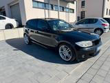 BMW E87, 120i GSHD, AHK, Xenon, M-Paket - BMW 120 aus 2007: 120i