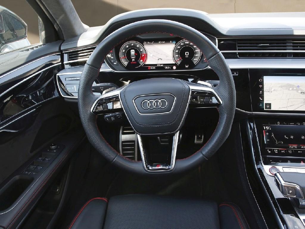 Audi S8