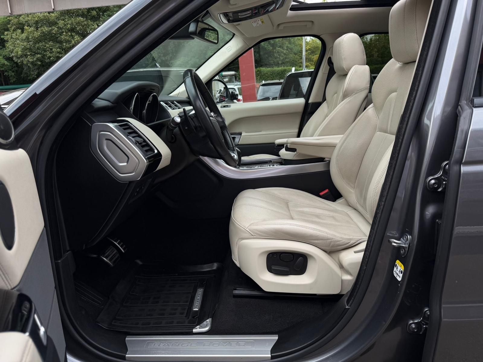 Land Rover Range Rover Sport HSE Dynamic*PANO*KEYLESS*R-KAM