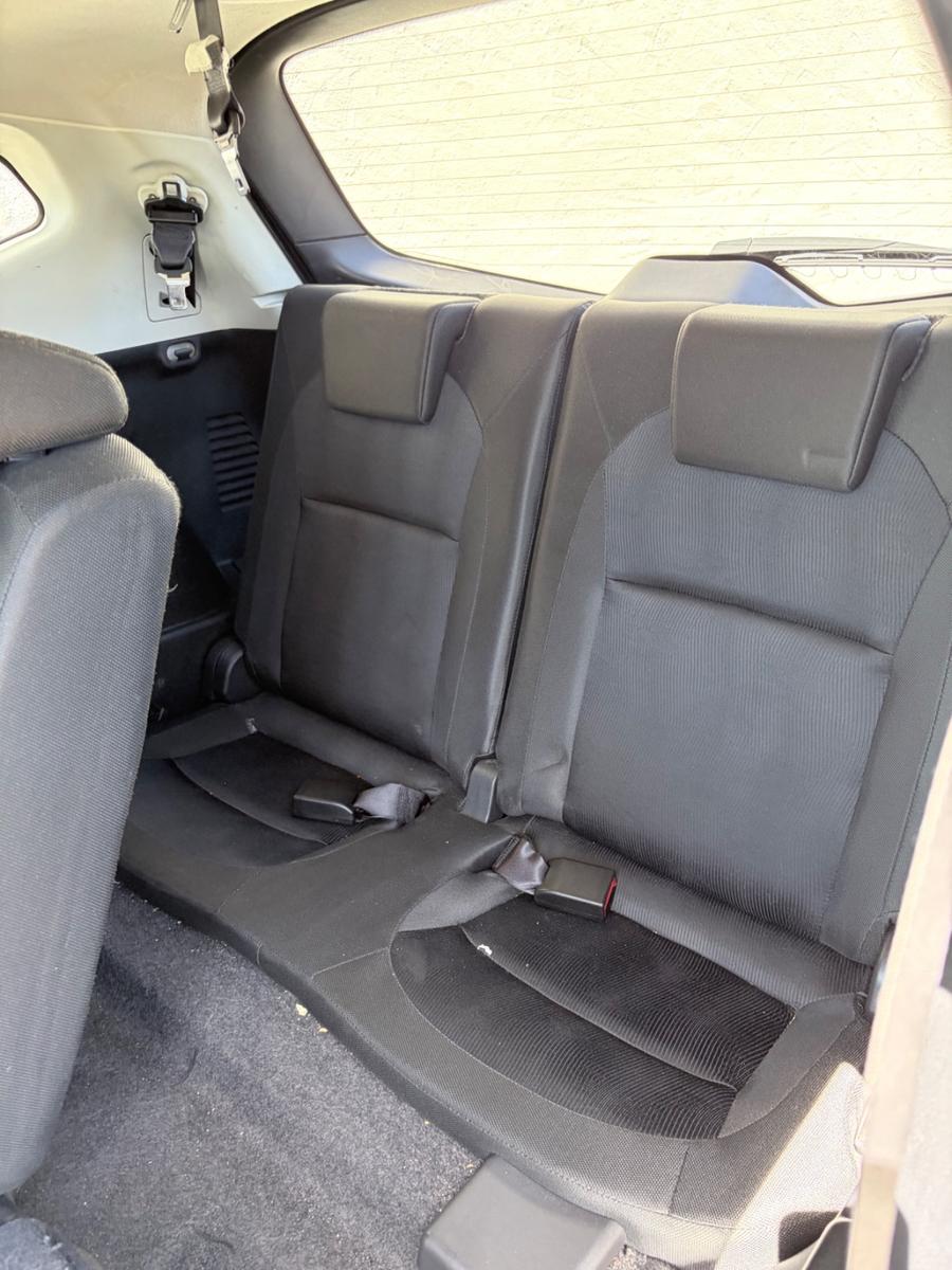Nissan Qashqai+2 2012 — photo 11