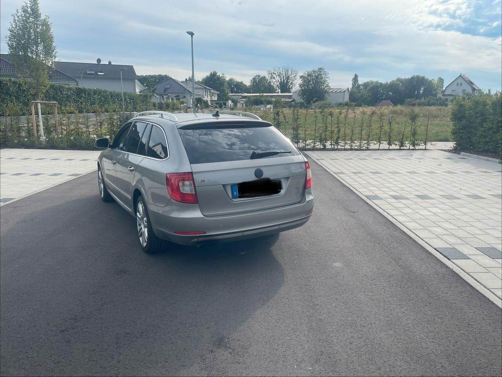 Skoda Superb 2012 — engine 170 HP (125kW)
