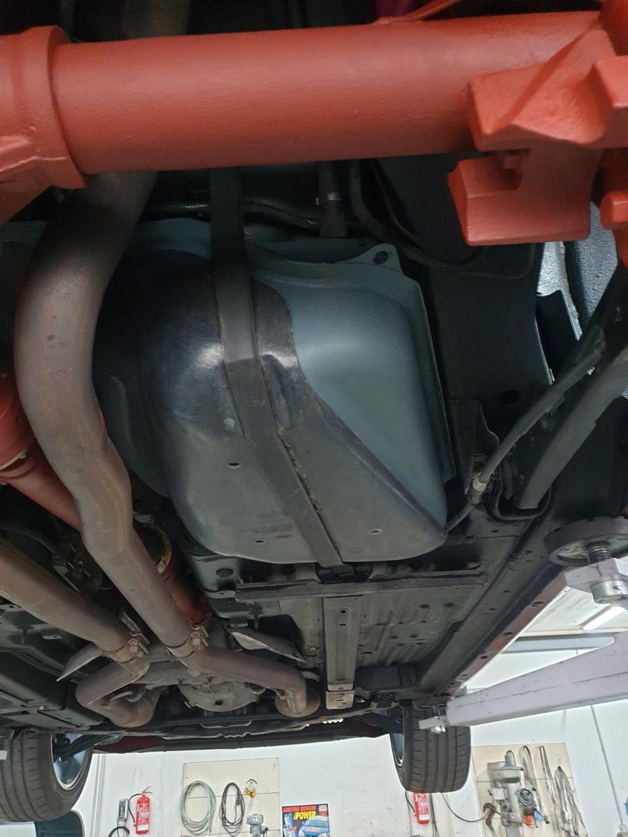 Ford Mustang GT   V8 - Handschalter!