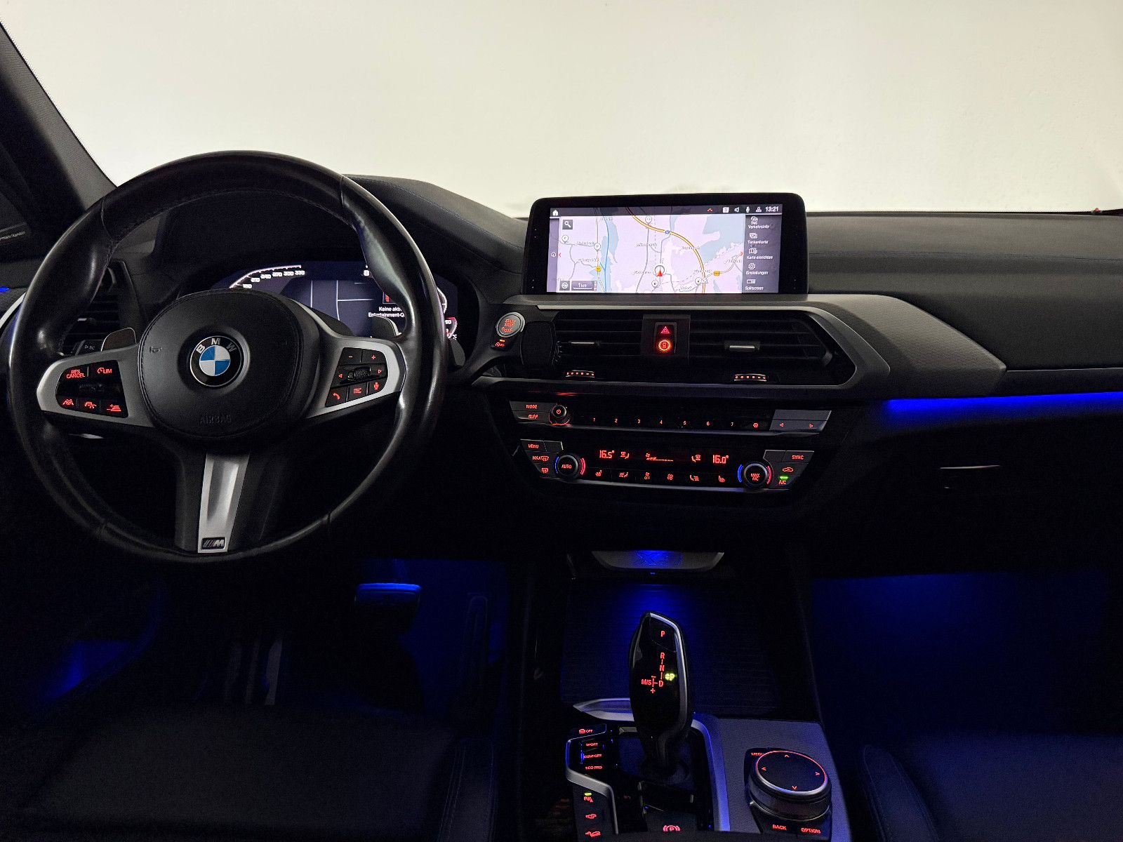 Fahrzeugabbildung BMW X3 xDrive 30 d M SPORT/LED/HuD/H&K/PANO/AHK/360*