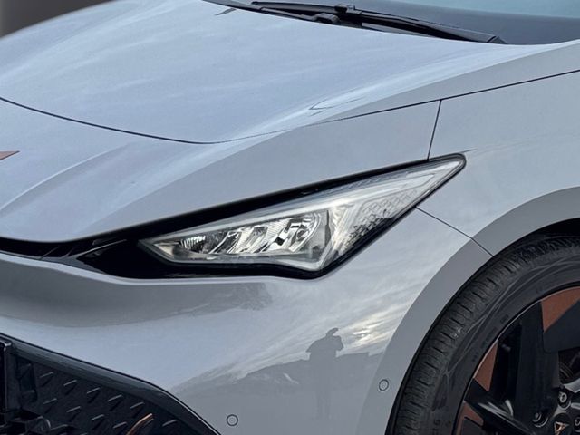 Born 58 kWh LED Navi Sitzh. ACC Keyless Kamera 2