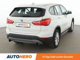 BMW xDrive 20i Aut.*NAVI*CAM*LIMITER*KLIMA*SHZ*ALU* - BMW X1: Weiß