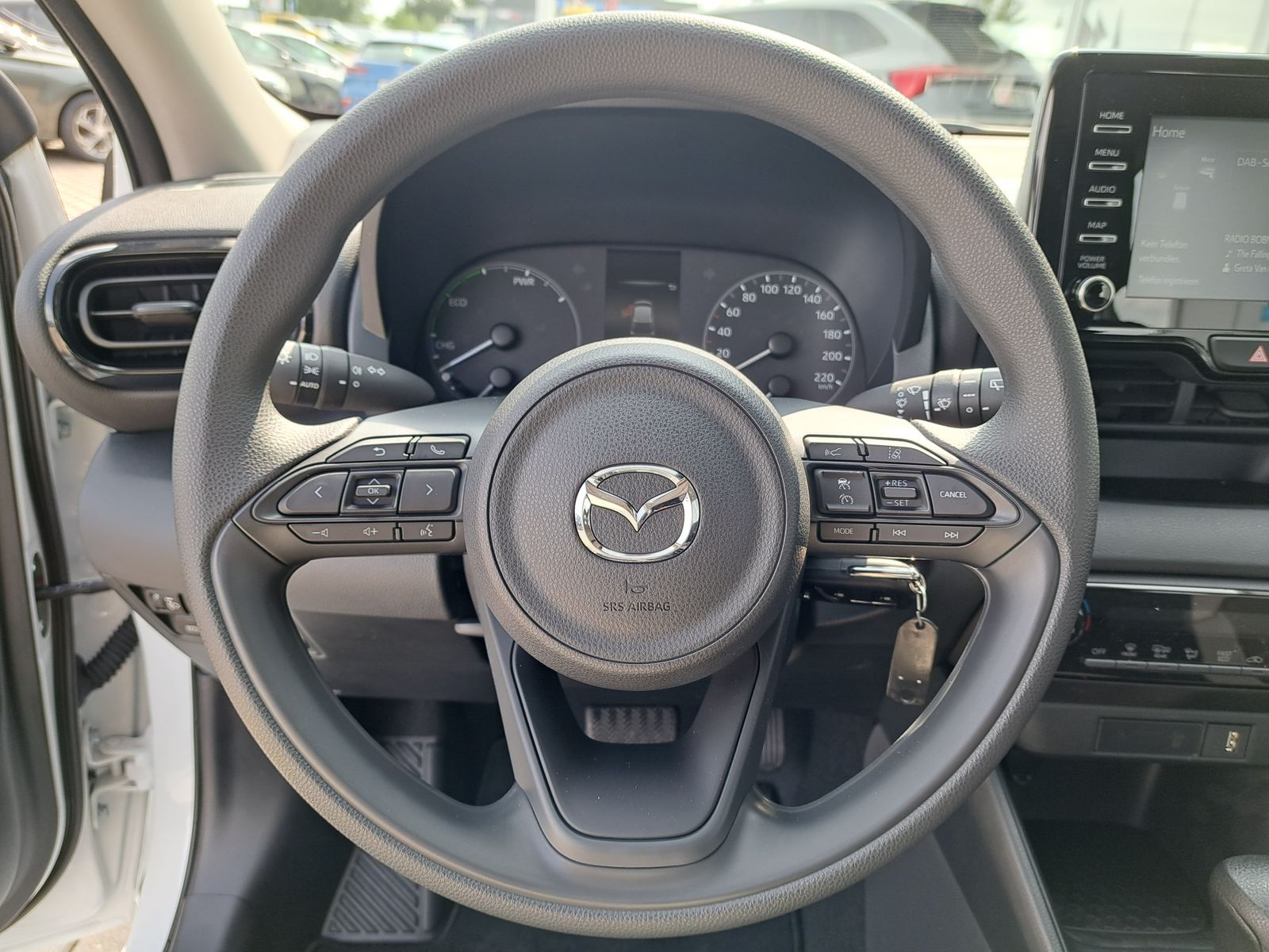 Fahrzeugabbildung Mazda 2 Hybrid 1.5 AUTOMATIK ABSTANDSTEMPOMAT