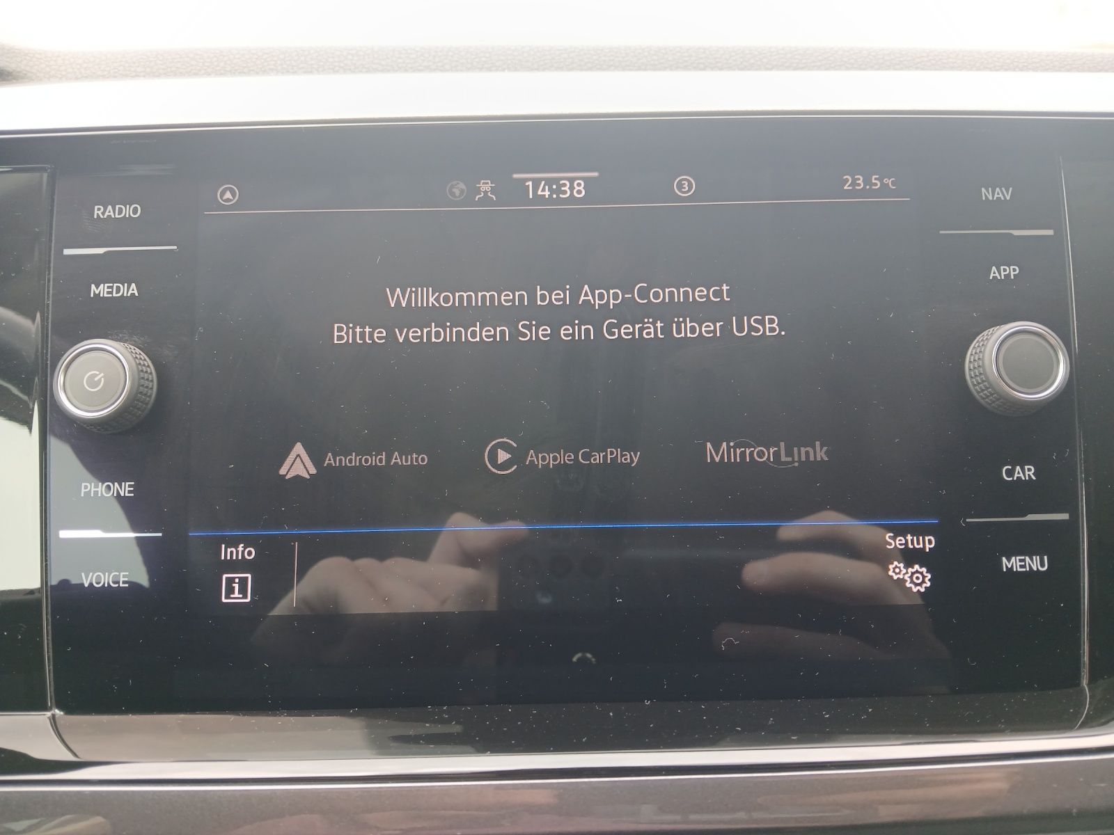 Fahrzeugabbildung Volkswagen Polo TSI Style Matrix Navi AID ACC PDC SH LM