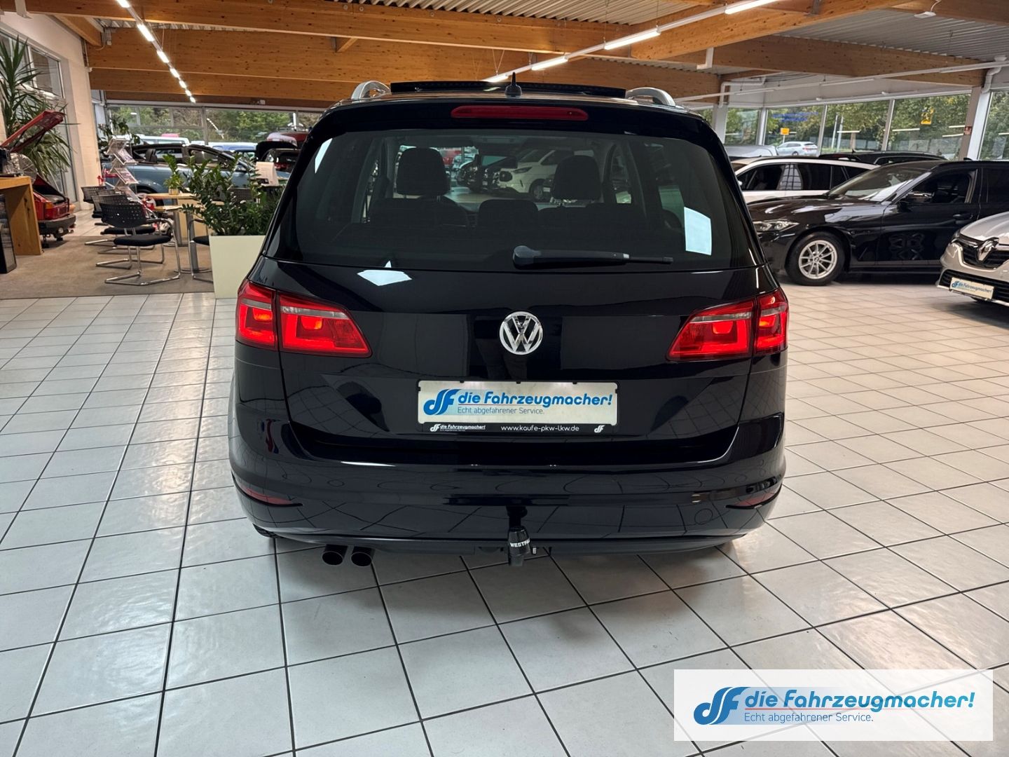 Fahrzeugabbildung Volkswagen Golf Sportsvan VII Lounge 1.4 TSI DSG Panodach N