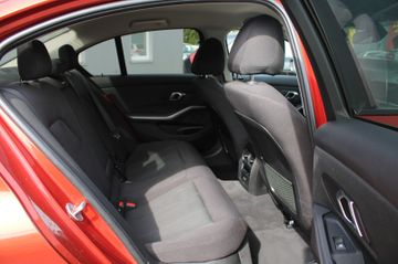 BMW 320 - 11