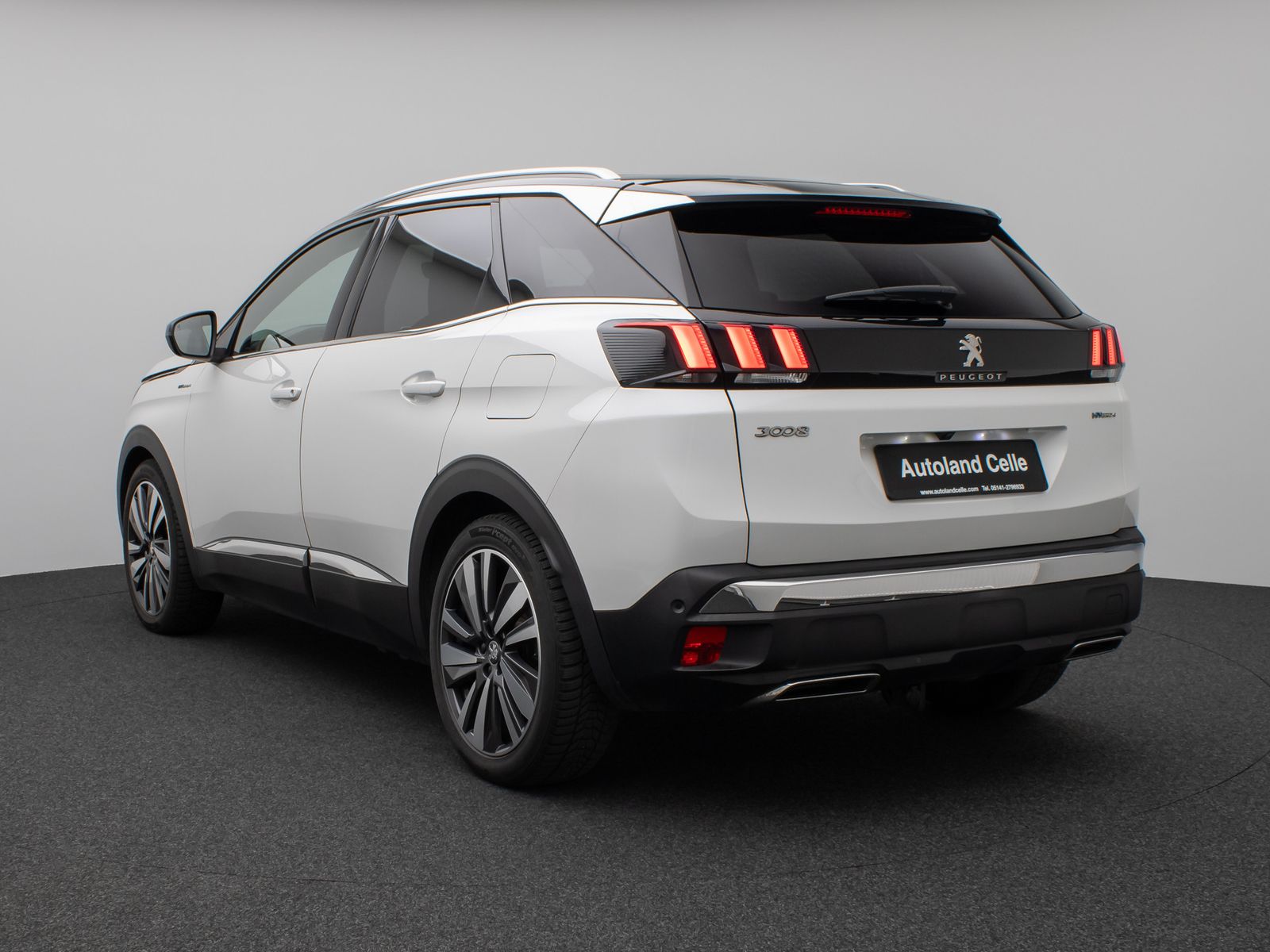 Fahrzeugabbildung Peugeot 3008 Hybrid4 300 GT Panorama 360° Massage AHK