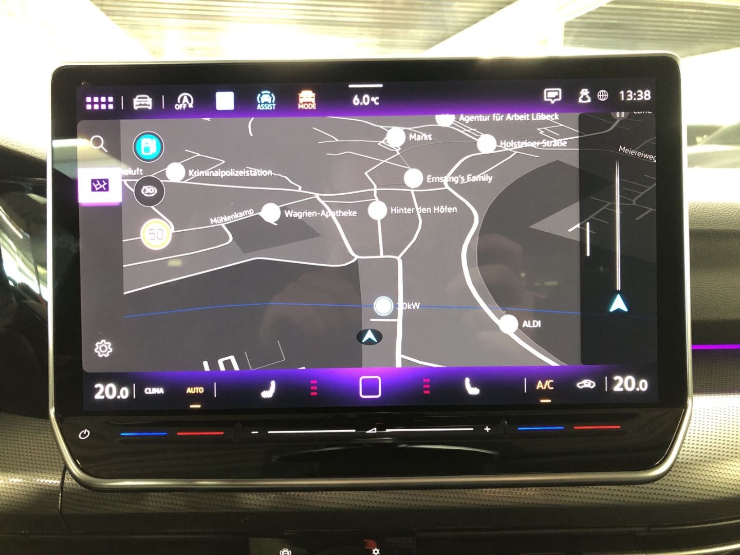 Fahrzeugabbildung Volkswagen Golf EDITION 50 1.5 eTSI DSG HUD AHK Panodach Na