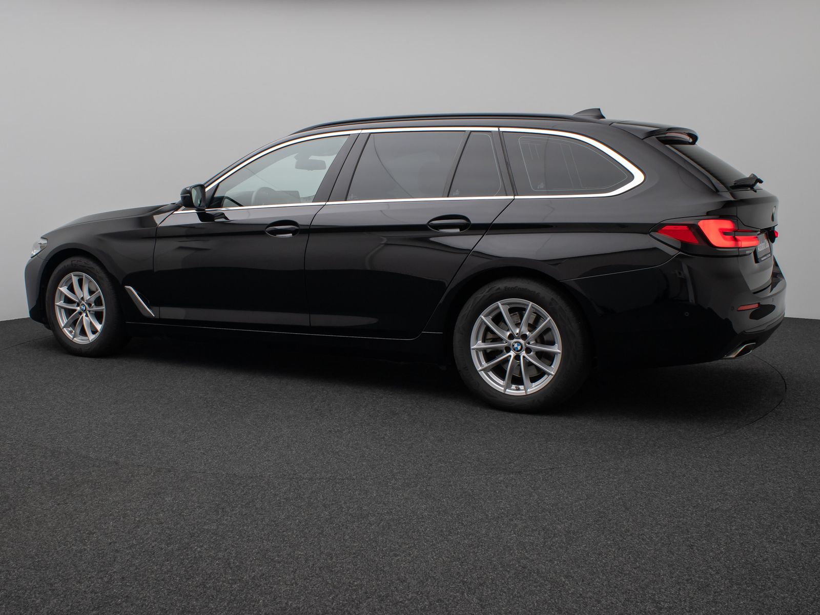 Fahrzeugabbildung BMW 520d Panoram Kamera DAB HiFi 4xKlima Leder Sport