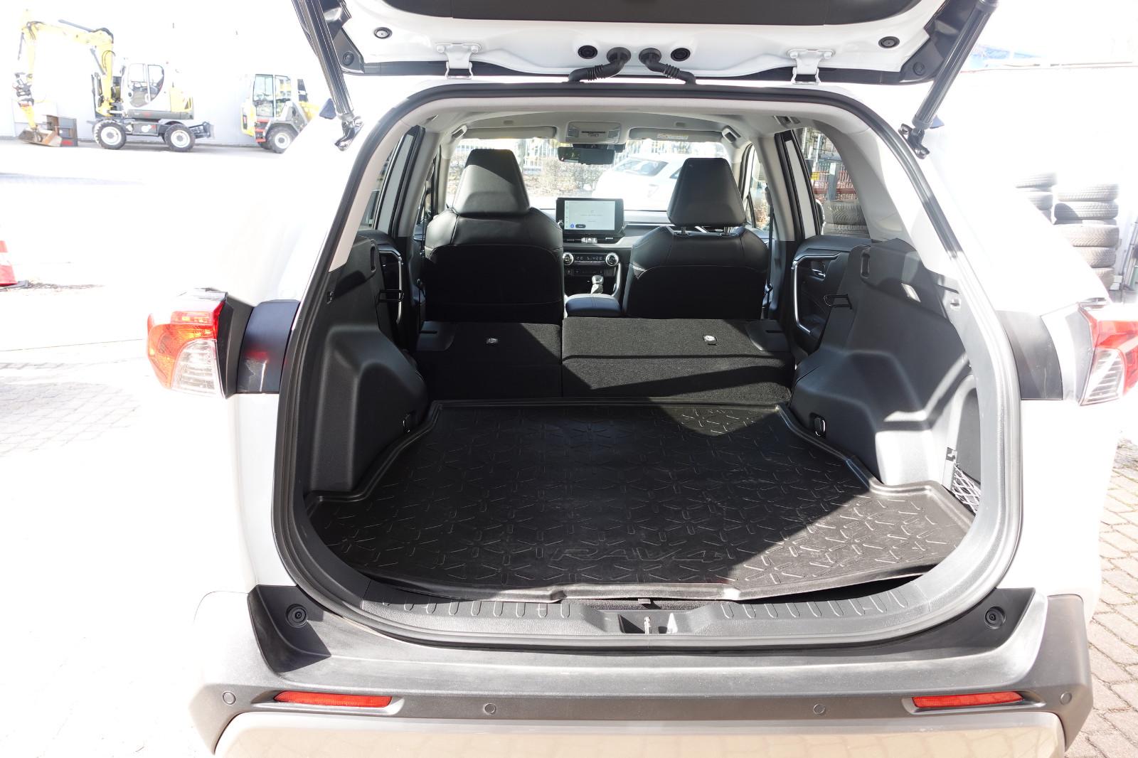 Toyota RAV 4 2.5 Hybrid Lounge Allrad 5J Garantie