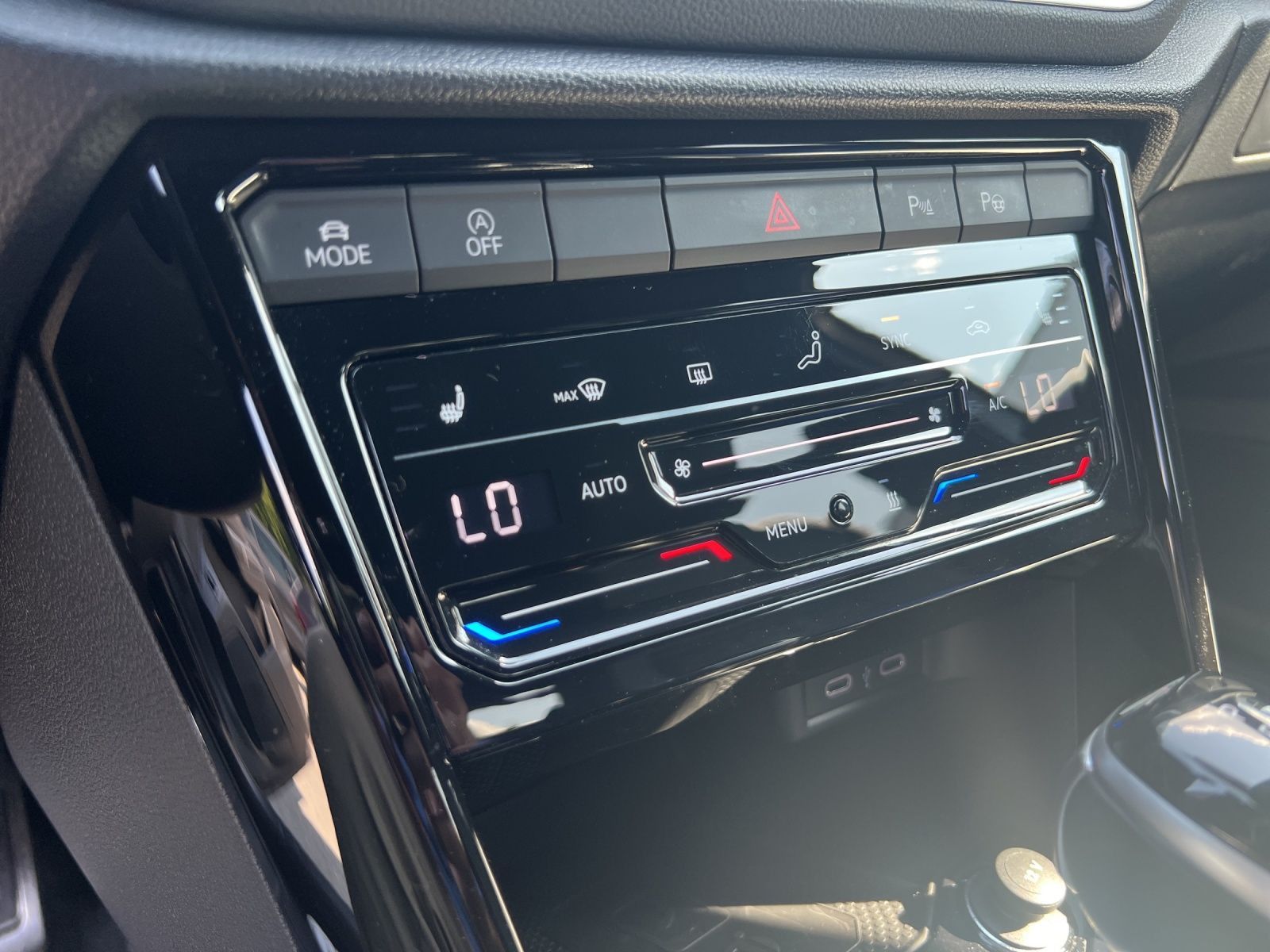 T-Roc R-Line 1.5 TSI DSG Standhzg.