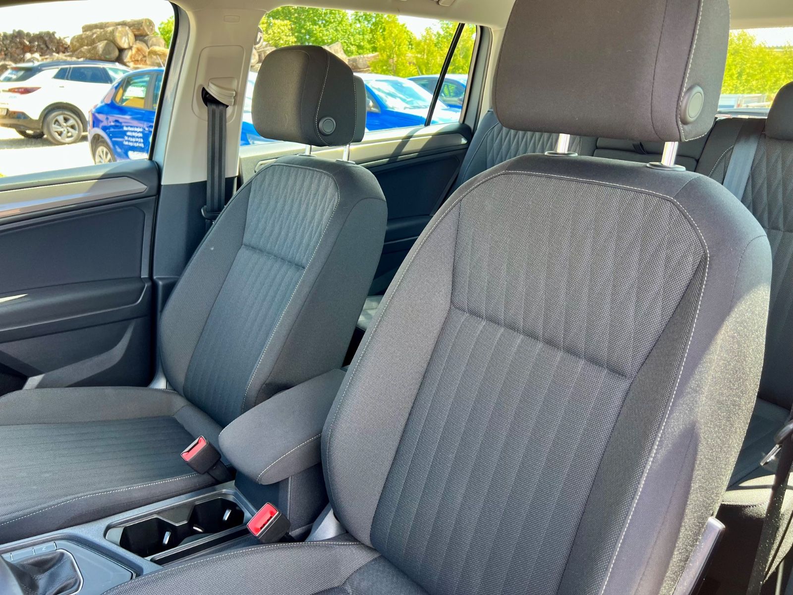 VW Tiguan Allspace Life 7-SITZE AAC NAVI GZJR