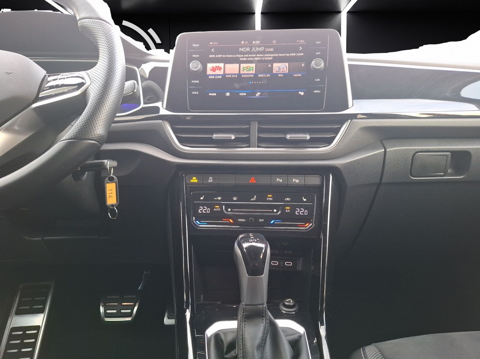 Fahrzeugabbildung Volkswagen T-Roc TDI R-Line DSG LED AHK Navi AID ACC RFK SH