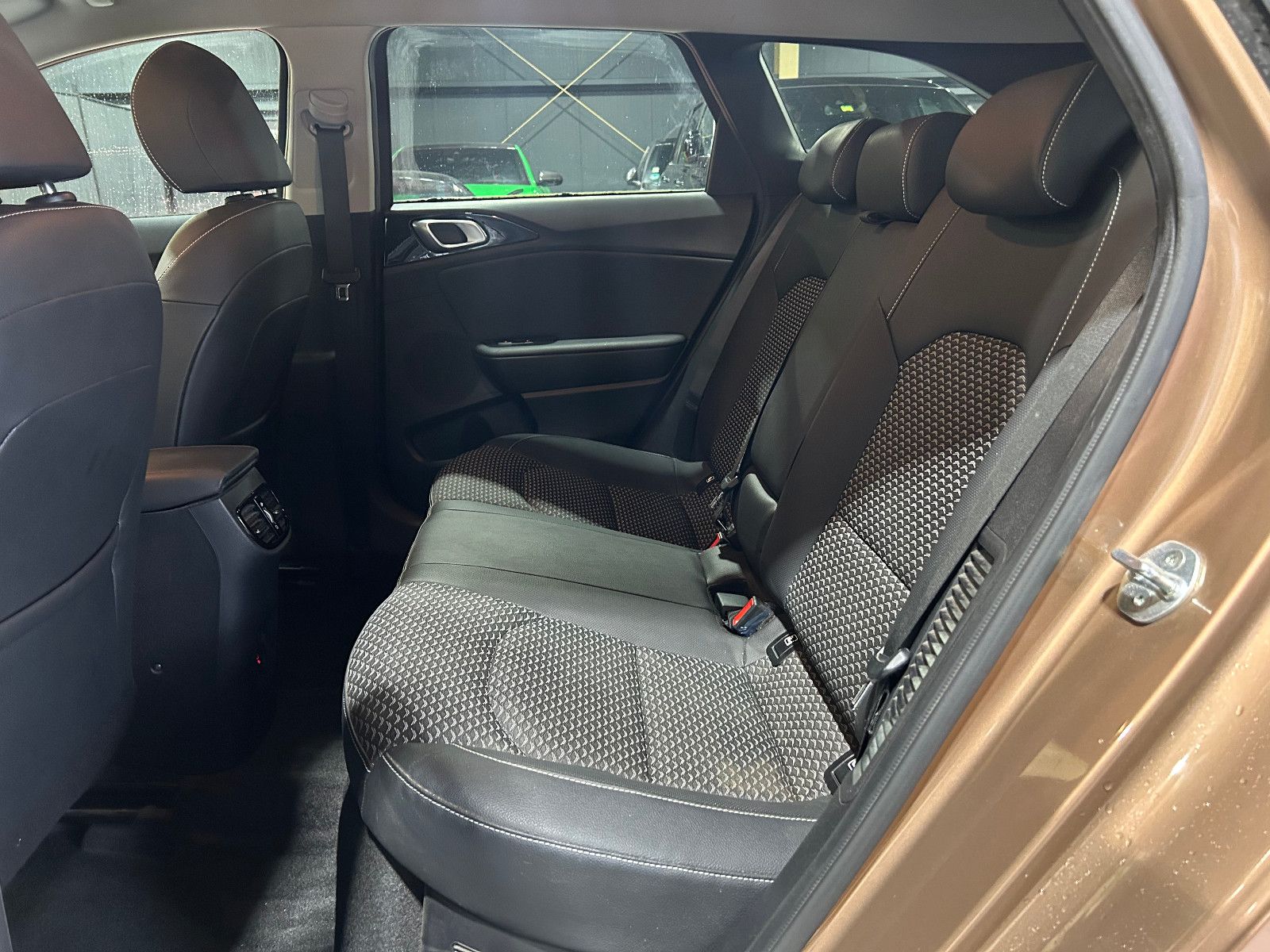 Fahrzeugabbildung Kia Ceed Sportswagon/Platinum Edition/DIGITAL-TACHO/